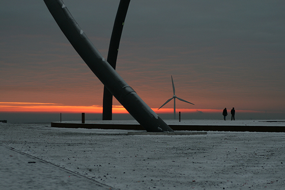 On top of a former mining waste dump, a sculpture called "horizon observatory" was erected in 2008.